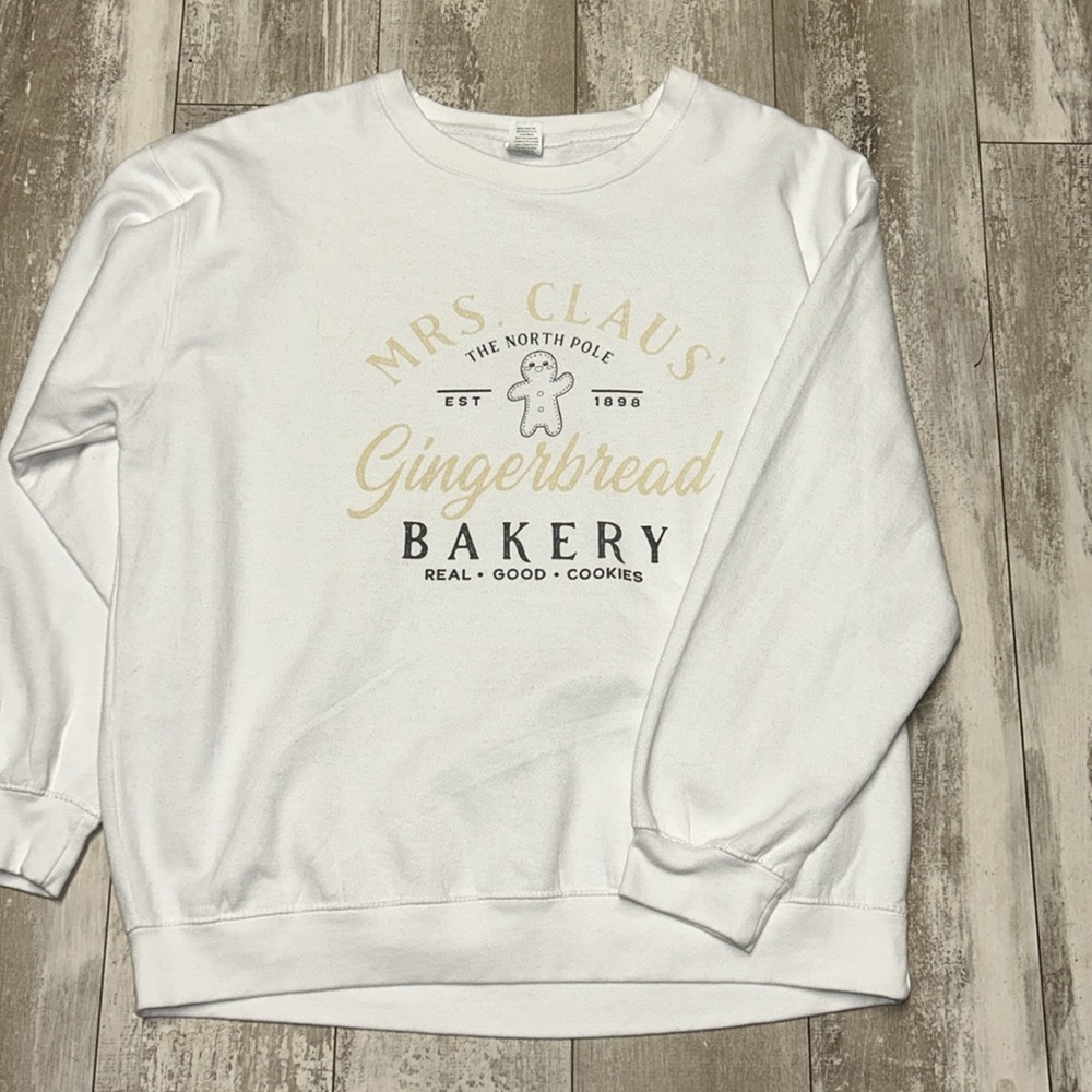 Holiday Christmas Mrs Clause gingerbread crew neck sweatshirt